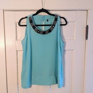 Bundle 3 for 15$ Blue shell with chunky black bead neckline. 4.99 shipping. L